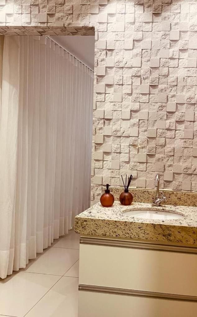 Appartamento 2 Qts.| 4 Hosp. | Ao Lado Do Goiania Shopping Esterno foto