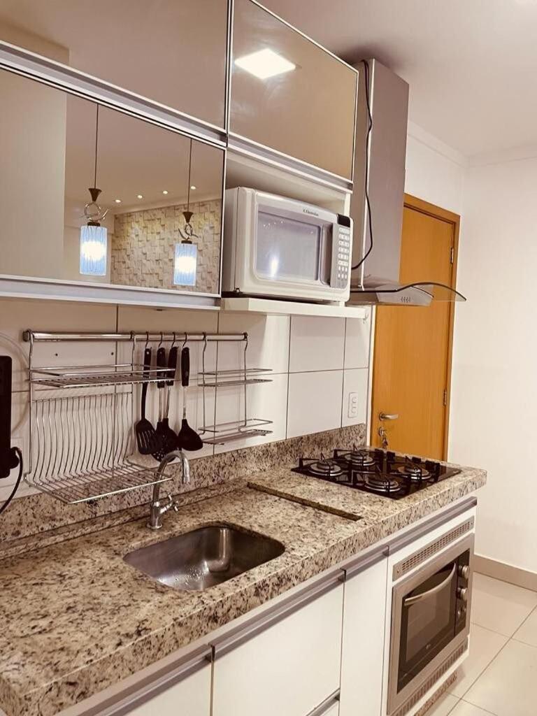 Appartamento 2 Qts.| 4 Hosp. | Ao Lado Do Goiania Shopping Esterno foto