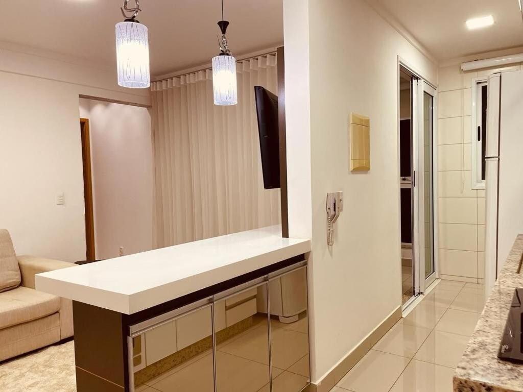 Appartamento 2 Qts.| 4 Hosp. | Ao Lado Do Goiania Shopping Esterno foto