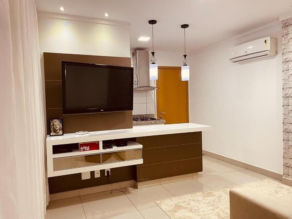 Appartamento 2 Qts.| 4 Hosp. | Ao Lado Do Goiania Shopping Esterno foto