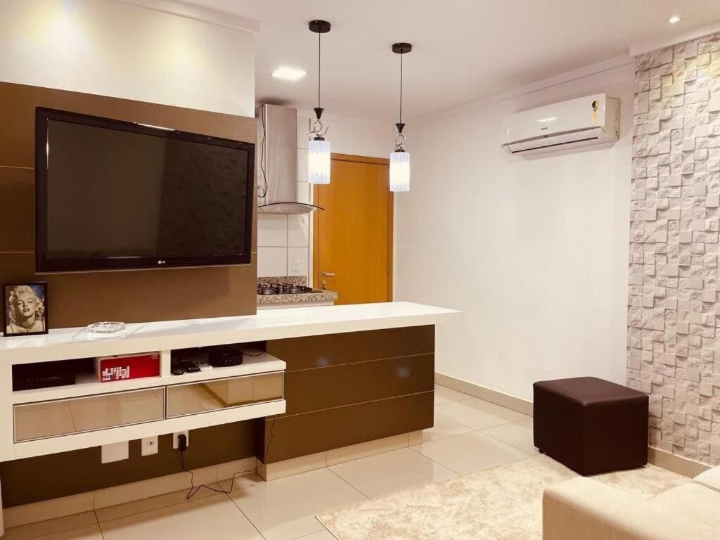 Appartamento 2 Qts.| 4 Hosp. | Ao Lado Do Goiania Shopping Esterno foto